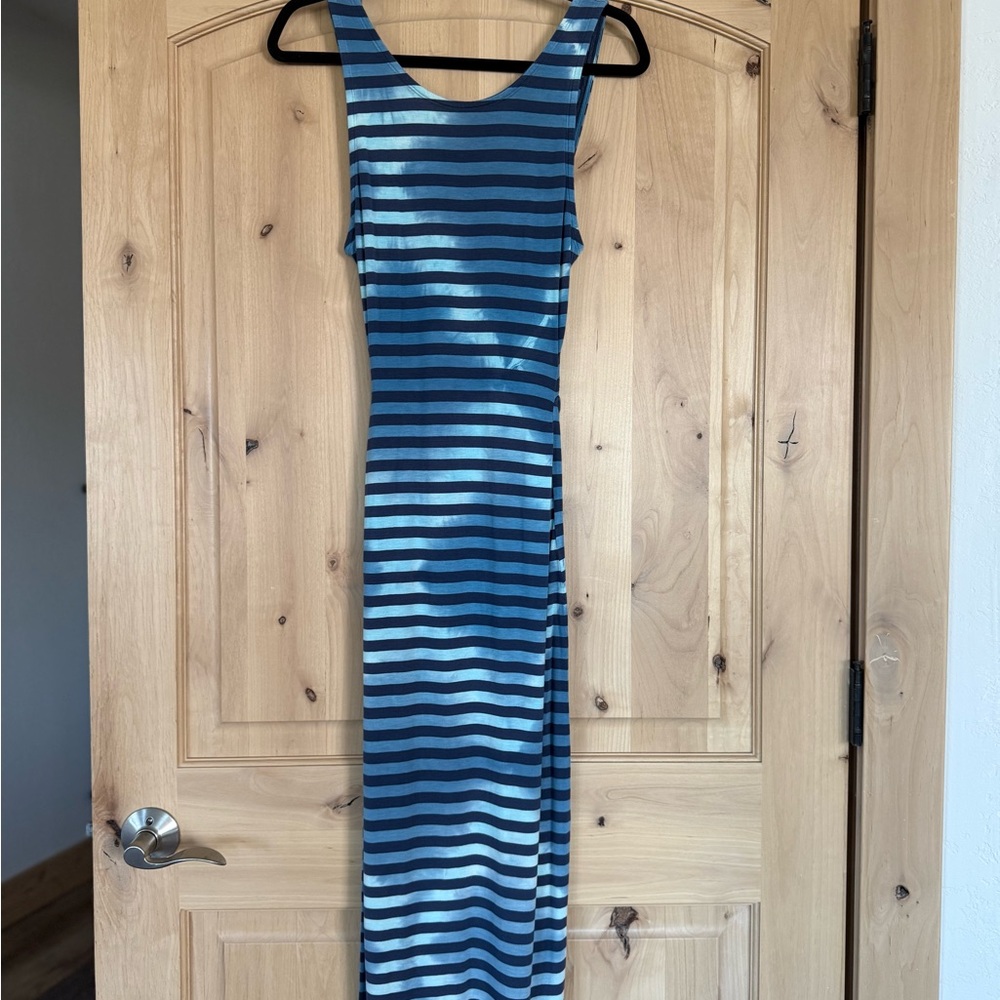Volcom Blue and White Sheath Maxi Dress